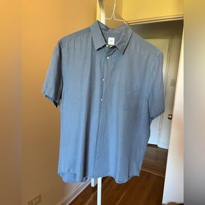 H&M blue short sleeve button down shirt